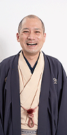 『落語はお客さんの前で演じて、初めて完成する芸。だからぜひ生で見てほしい。ネットやテレビで見るより100倍面白いですよ!』落語家 春風亭一之輔さん