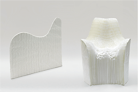 「ハニカム構造の紙の椅子 Honey-pop(2001)」の写真